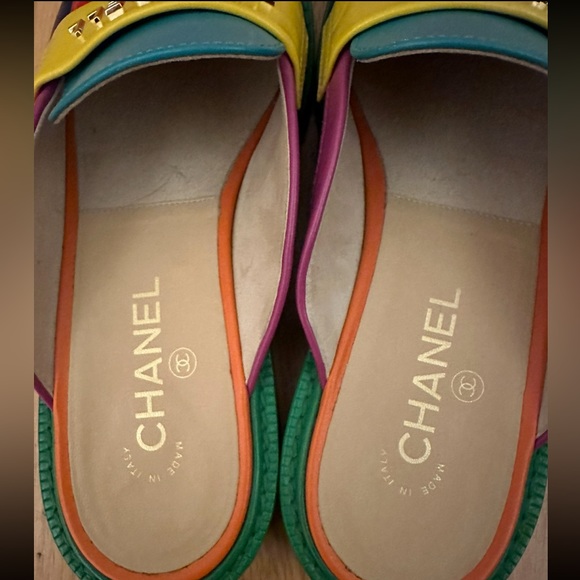 Channel x Pharrell collectors item - Picture 2 of 5